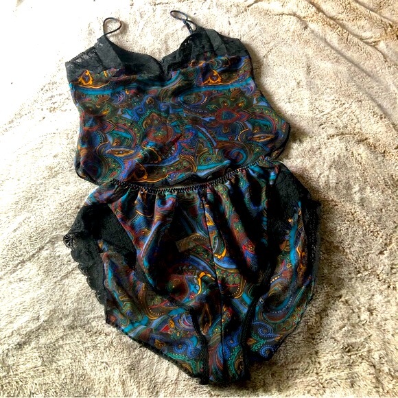 Oscar de la Renta Teddy/Lingerie Set - Picture 16 of 16